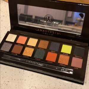 Anastasia Beverly Hills Prism Eyeshadow Palette